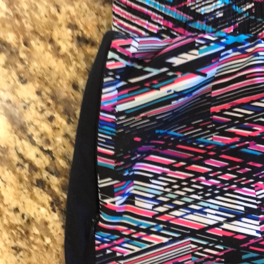 Fabletics shorts - Picture 3 of 4